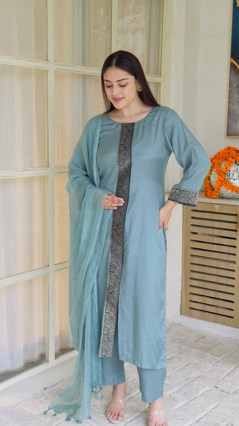 Avni Suit Set
